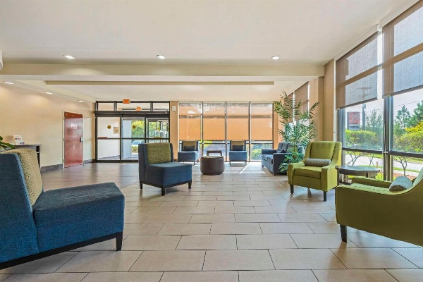 Comfort Suites Columbia Northeast - Fort Jackson Main image